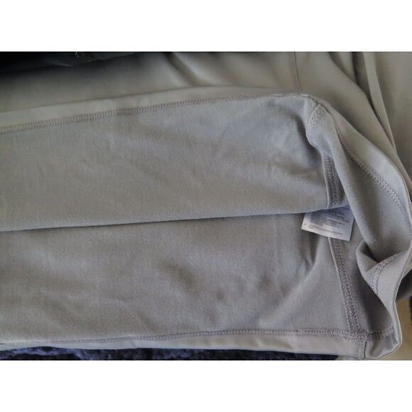 adidas ADVW0020 Women's Sz XL Gray 230G Fleece 1/4 Zip Fleece L/S Pullover - Picture 8 of 8